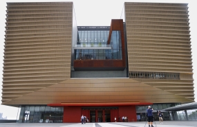 叶建明：香港故宫大展是推动中外艺术交流中心建设的契机