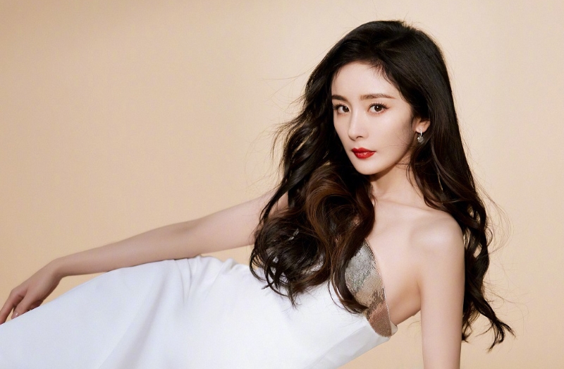 大陆女星杨幂是流量女王。 （图/微博）