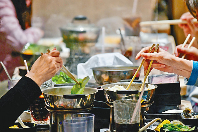 平机会指食肆如拒绝为确诊者提供服务,可能违反条例。