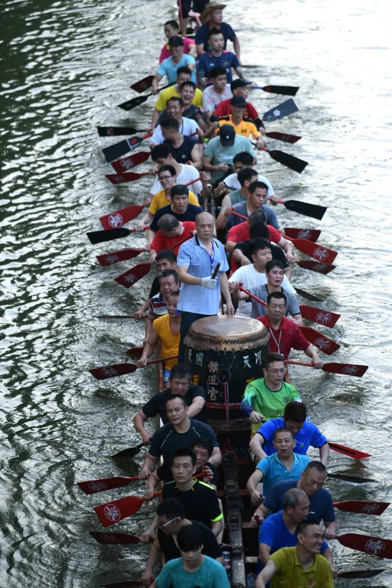 石溪村的队员开展龙舟集训。