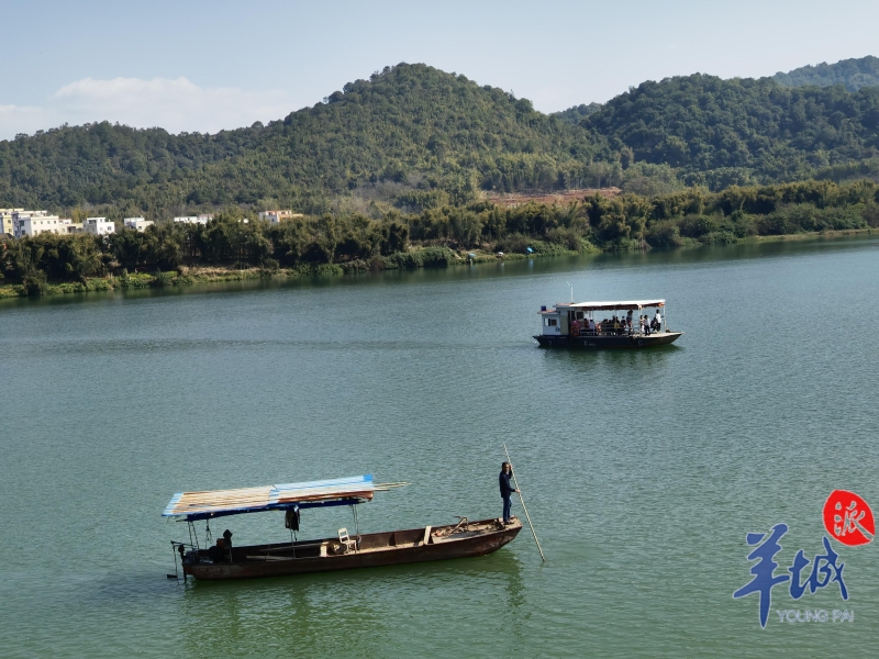 轻舟荡漾轻舟荡漾 轻舟荡漾轻舟荡漾