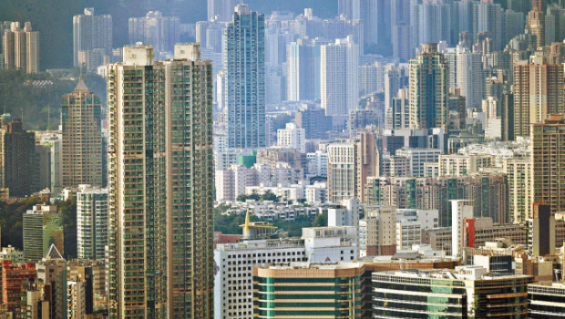 1500万元或以下的住宅物业重新引入七成按揭,大大减轻首置及换楼人士的首期负担 1500万元或以下的住宅物业重新引入七成按揭,大大减轻首置及换楼人士的首期负担