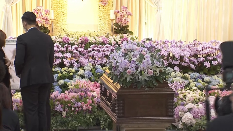 李玟（CoCo）的丧礼今早在香港殡仪馆举行