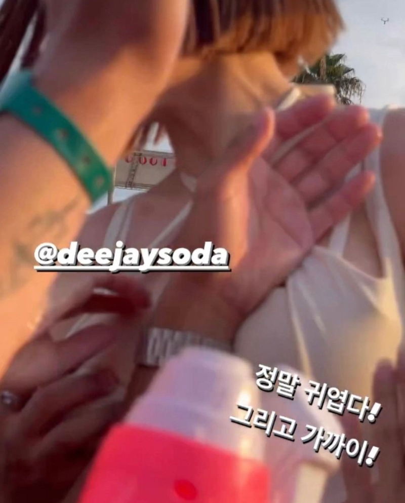 DJ SODA发文称首次在演出时遭性骚扰,并公开多张被胸袭照片 DJ SODA发文称首次在演出时遭性骚扰,并公开多张被胸袭照片