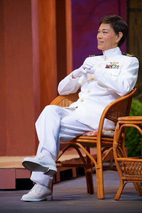 罗家英多年前慕名前往澳门，欣赏名伶红线女与马师曾、薛觉先合演的《蝴蝶夫人》已萌生念头，花旦人选非汪明荃莫属