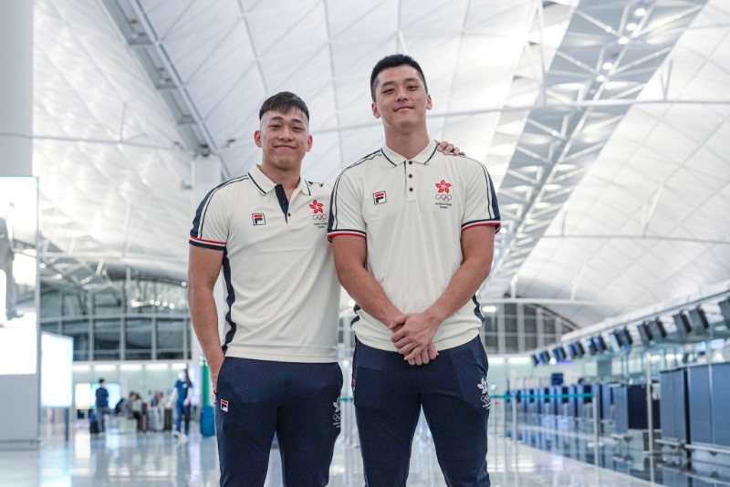 金牛队的两名香港代表梁兆华（左）及杨睿骐。