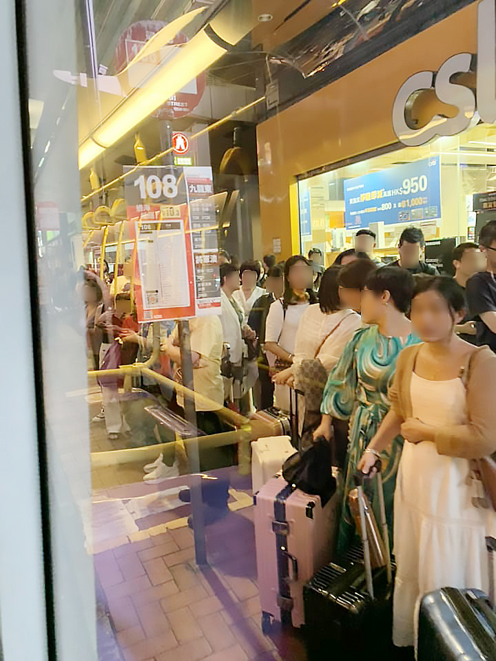 过海巴士遇上内地团