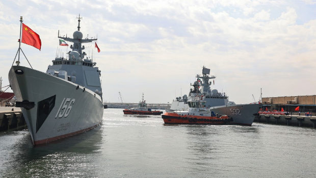 44护航编队到访科威特。