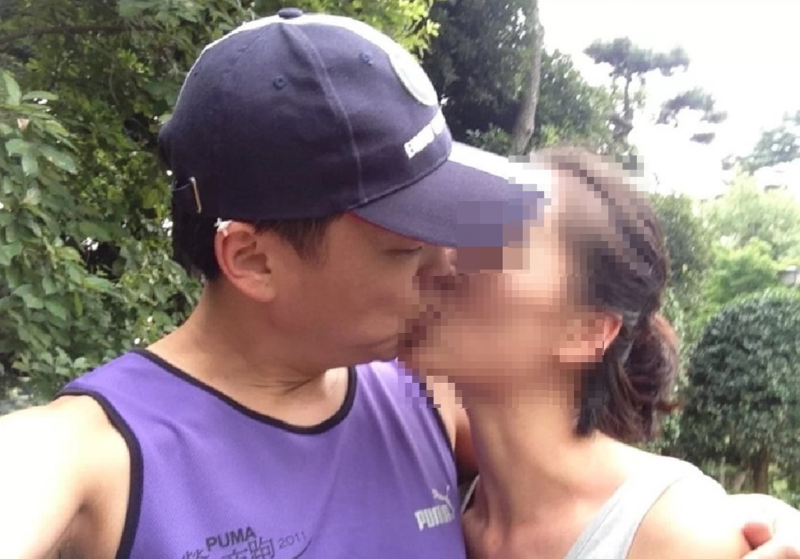 民进党“立委”赵天麟(左)激吻私密照曝光。 民进党“立委”赵天麟(左)激吻私密照曝光。