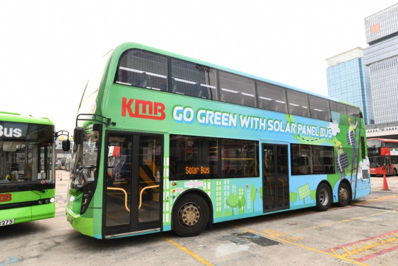 今年底至明年内继续试验更多新能源车辆，包括电动公共小巴、氢能双层巴士。