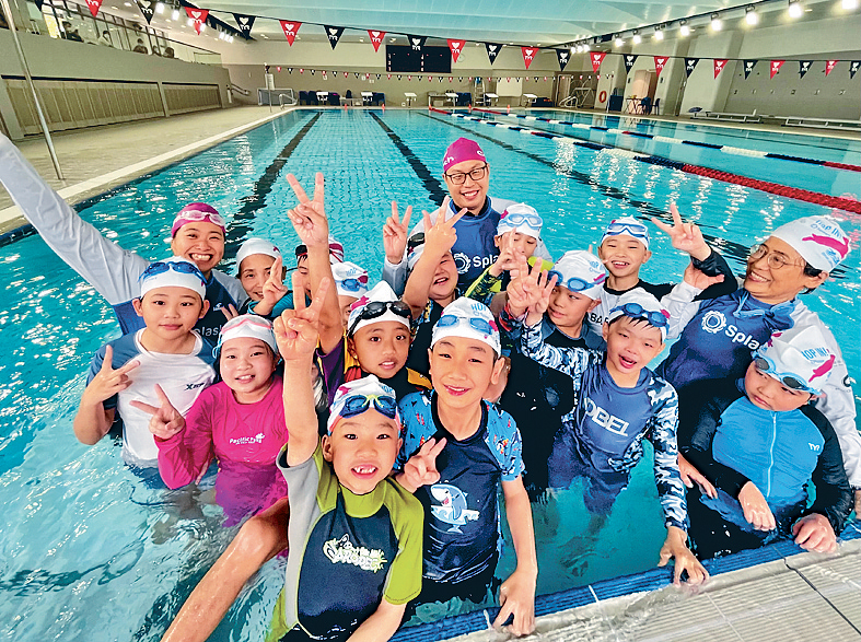 “Splash”让超过6000人学懂游泳，包括低收入 家庭、有特殊教育需要孩子及外地劳工。