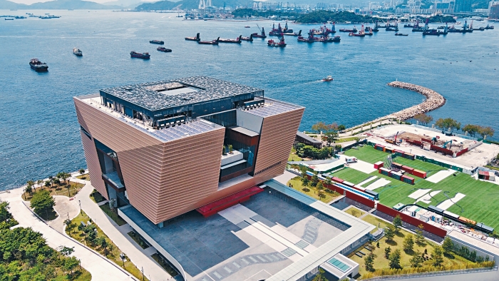 香港有丰富的文化资源，包括图中的香港故宫文化博物馆