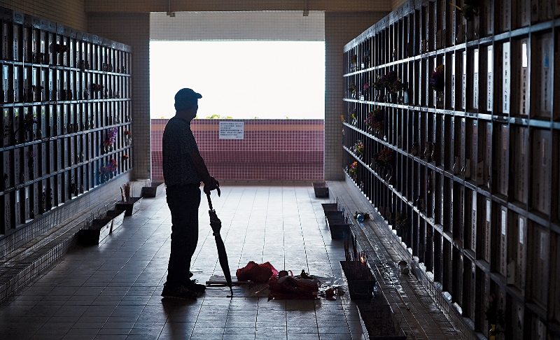 私营龛场发牌进度缓慢，过去6年只发出11个牌照。