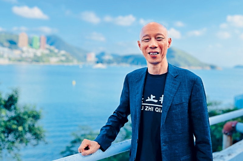 对被指任内多份蓝图“走数”，黄锦星认为已制订蓝图订立方向，但过程中可能受环境因素影响。