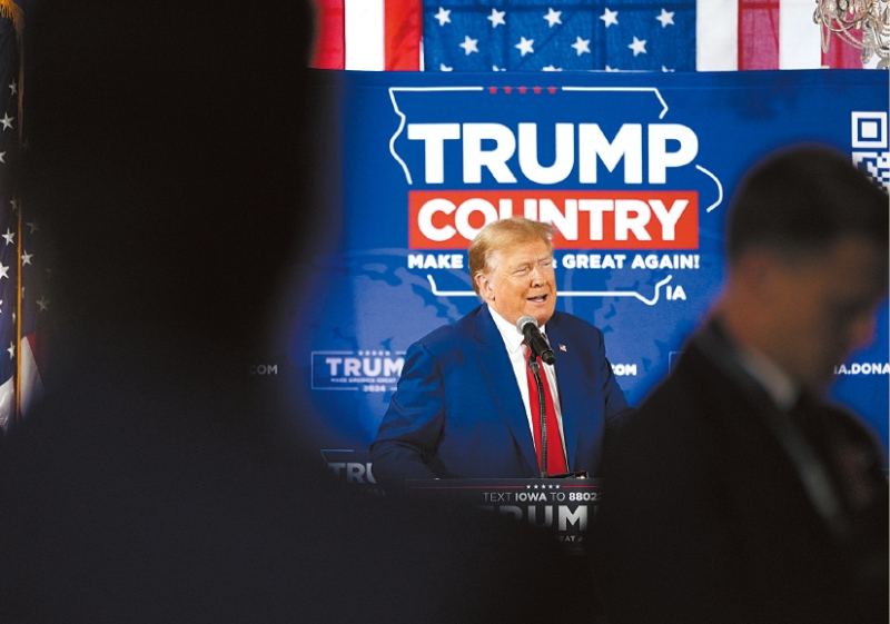 若干主流媒体警告，特朗普若成功回朝会步向独裁统治，将对民主构成威胁。 美联社