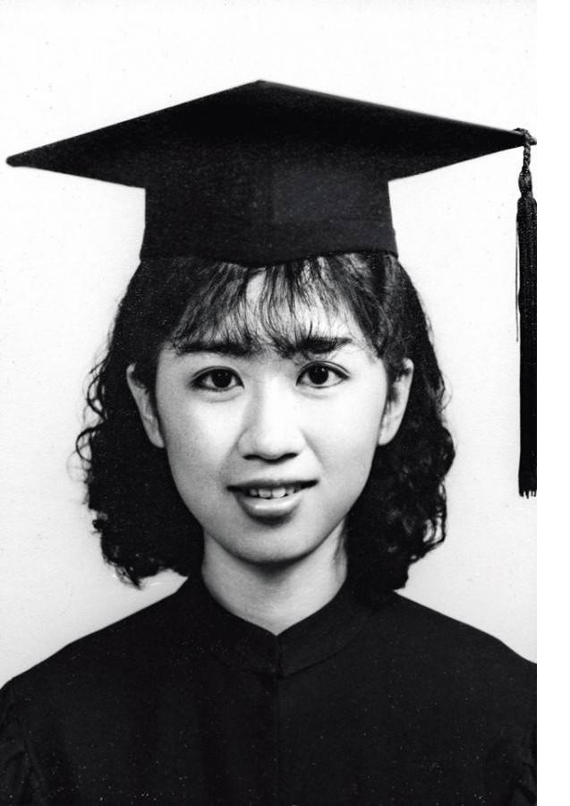陈佩琪曾在脸书怒呛名嘴爆料柯文哲在外应酬有“花名册”是污蔑，她还贴出自己大学时期的照片。