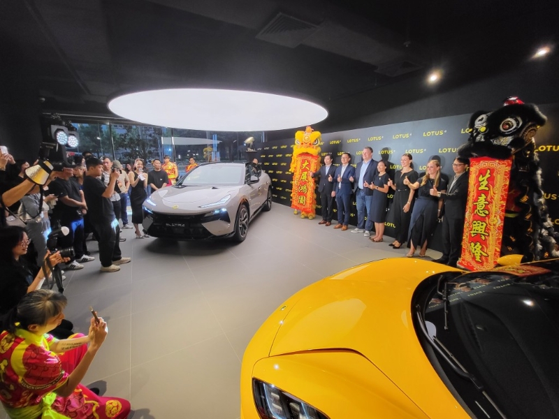 英国超跑莲花Lotus Cars香港湾仔新店4月8日正式开幕。