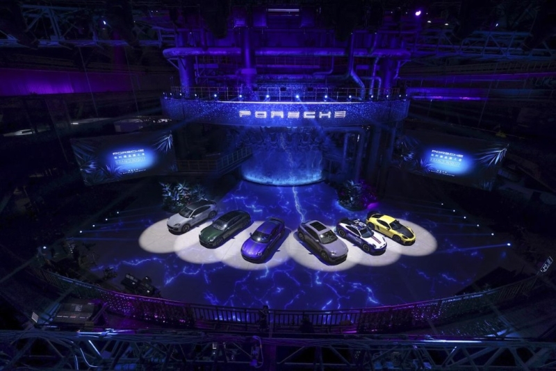 保时捷Porsche在北京首钢园举行Brand Night新车预览活动，展出6款车型。