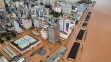 巴西南大河州暴雨83死，洪灾影响85万人，6水坝恐溃堤