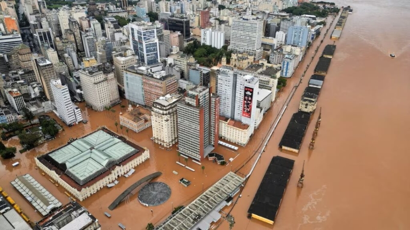 巴西南部南大河州遭暴雨袭击