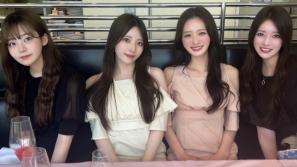 东京大学校花神颜4姐妹同框合照，网友：最强基因、全员美女