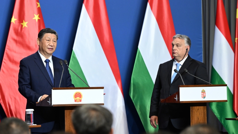 国家主席习近平在布达佩斯总理府同匈牙利总理欧尔班会谈后共同会见记者。 新华社