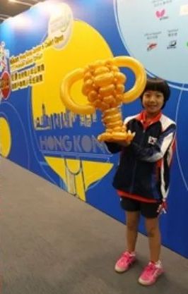 申裕斌10岁时曾来港参加香港青少年公开赛国际乒联青少年巡回赛。中国香港乒乓总会图片 申裕斌10岁时曾来港参加香港青少年公开赛国际乒联青少年巡回赛。中国香港乒乓总会图片