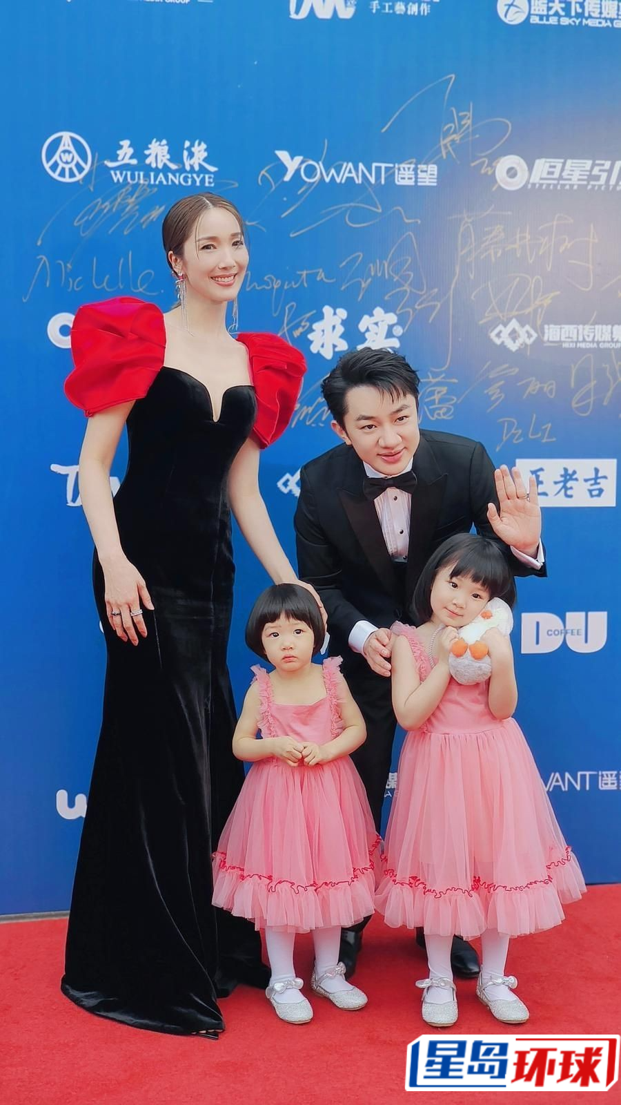 祖蓝赞7岁囡囡高人一等。 祖蓝赞7岁囡囡高人一等。