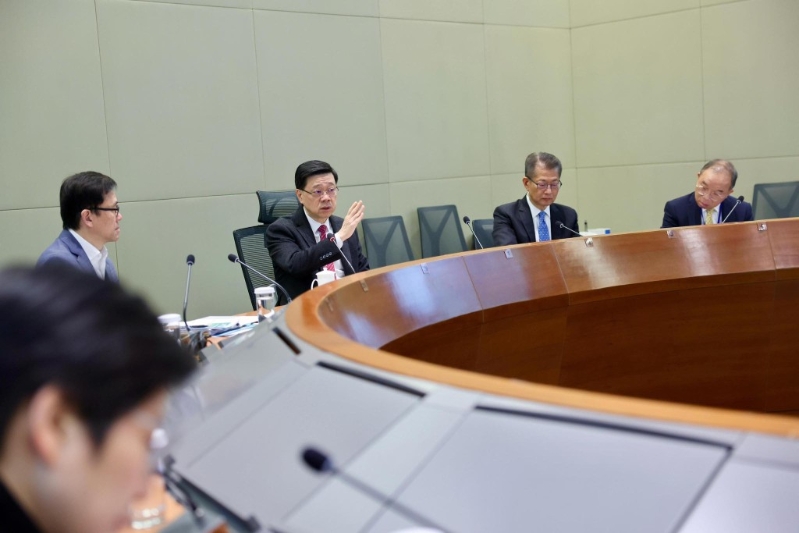 特区政府将以加快发展河套香港园区为契机，推动两地规则衔接和机制对接。