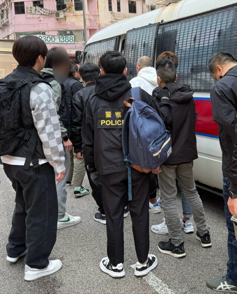 警深水埗及旺角打击黑帮捣破毒窟及武器库。 警方图片 警深水埗及旺角打击黑帮捣破毒窟及武器库。 警方图片