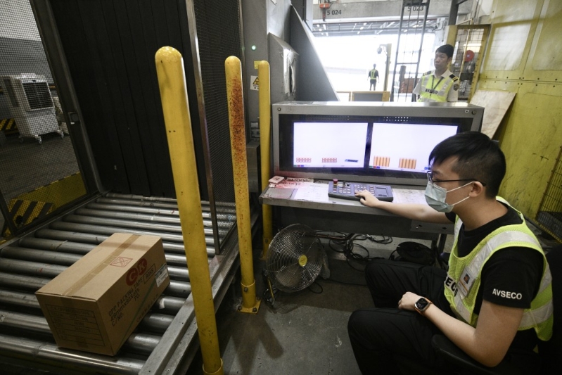 位于赤鱲角的国泰航空货运站运作情况