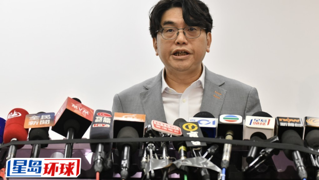 黄恩诺昨日在记者上指市民关注食水黑点无可厚非。