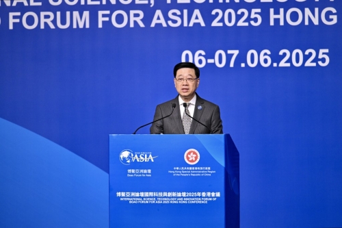 李家超表示,粤港澳大湾区致力于成为全球领先的国际创新科技中心。 刘骏轩摄 李家超表示,粤港澳大湾区致力于成为全球领先的国际创新科技中心。 刘骏轩摄