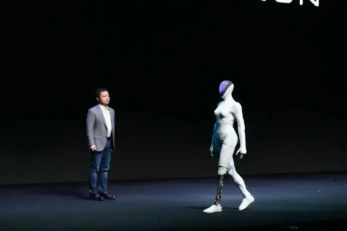 小鹏机器人 小鹏机器人