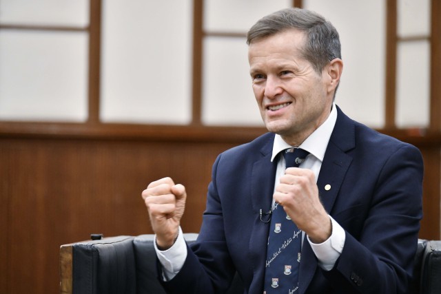 诺奖得主Ferenc Krausz加盟港大 诺奖得主Ferenc Krausz加盟港大