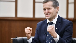 专访︱诺奖得主Ferenc Krausz加盟港大，冀推动预防医疗，研早期疾病检测技术，盼拓至亚洲