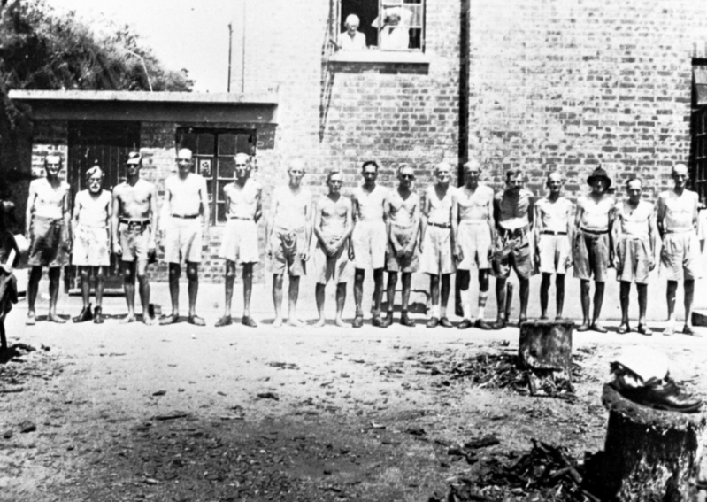 赤柱拘留营里的俘虏，1945年