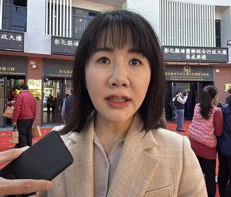 谢衣凤