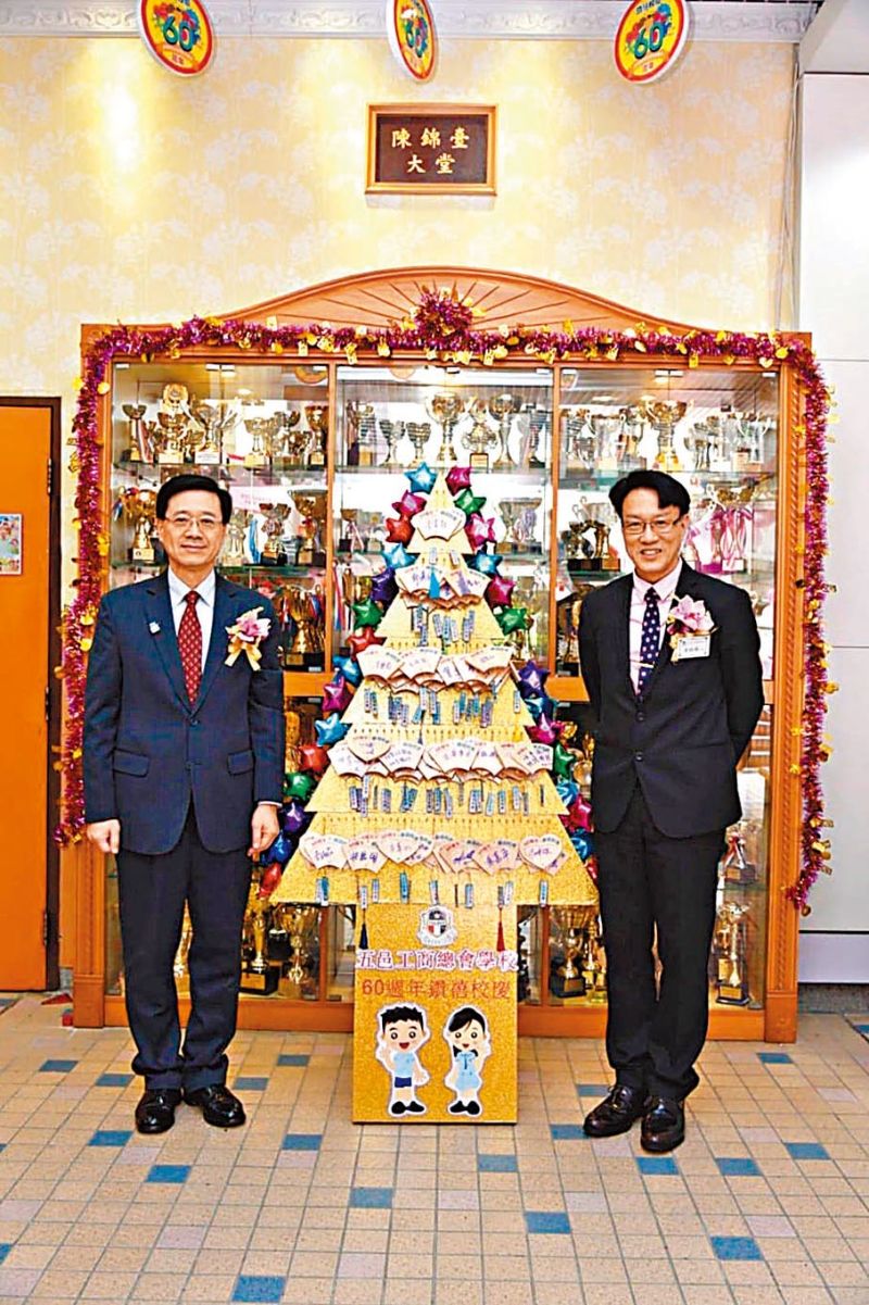 6258b1d8e4b0fc3e56b3614d