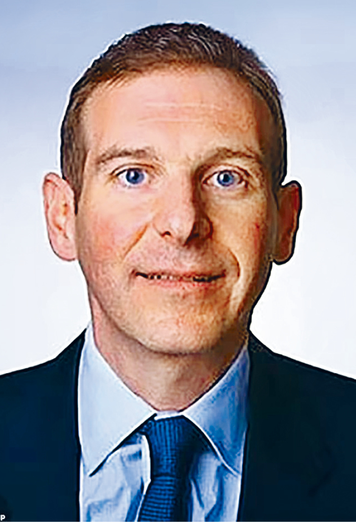 在当年拜登仍是副总统时,其儿子亨特(hunter biden)的生意伙伴曾19次