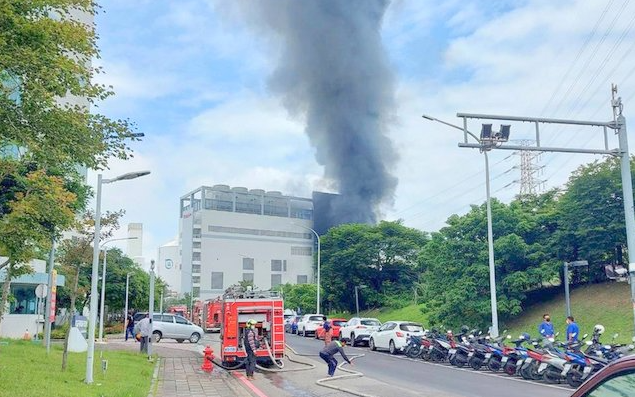 台湾新竹科学园一厂房疑似爆炸发生火灾，园区大规模停电
