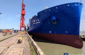 深圳燃气首艘8万立方米LNG运输船出坞下水，预计明年投运