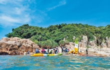 香港 | 西贡划独木舟，穿越海蚀洞开心打水球