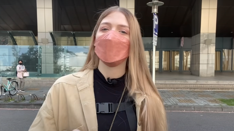 來自美國的崔璀璨表示，台灣交通上對行人不太友善，她訪問多名外國人在台生活經驗，多數人都有不愉快回憶，更有日本人直言「行人的命在台灣不值錢」。（圖／翻攝自Tristan H. 崔璀璨YouTube頻道）