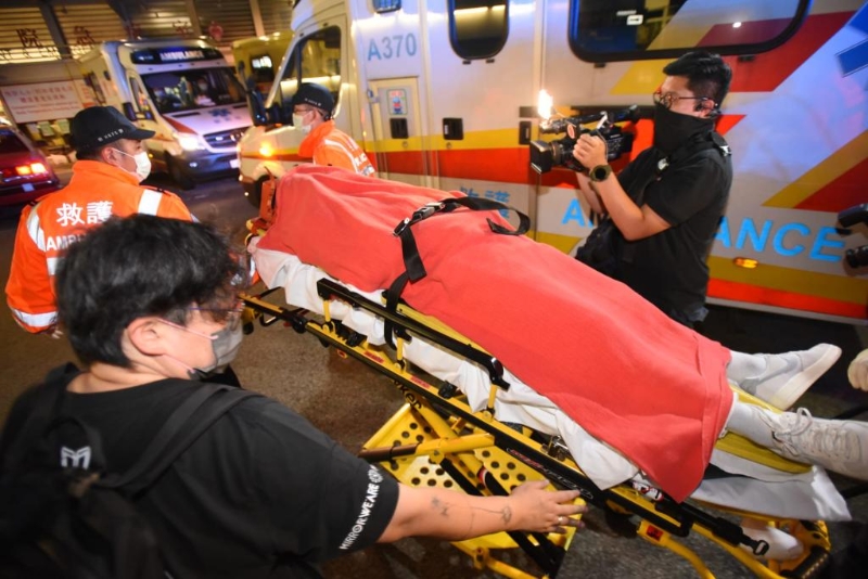 伤者送院治理。 资料图片