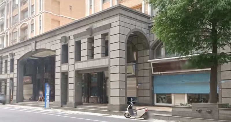 桃園驚傳殺夫！婦人持菜刀砍死9旬夫，在家伴屍等子女。(賴佑維翻攝)