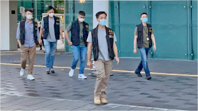 社会|警方西九重案组进入红馆通宵搜证 - 香港 - 星岛环球网