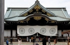 日本领导人向靖国神社供奉祭祀费，中使馆：坚决反对