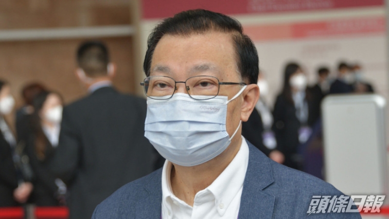 譚耀宗相信實行逆向隔離後,北上名額可以增加。 資料圖片