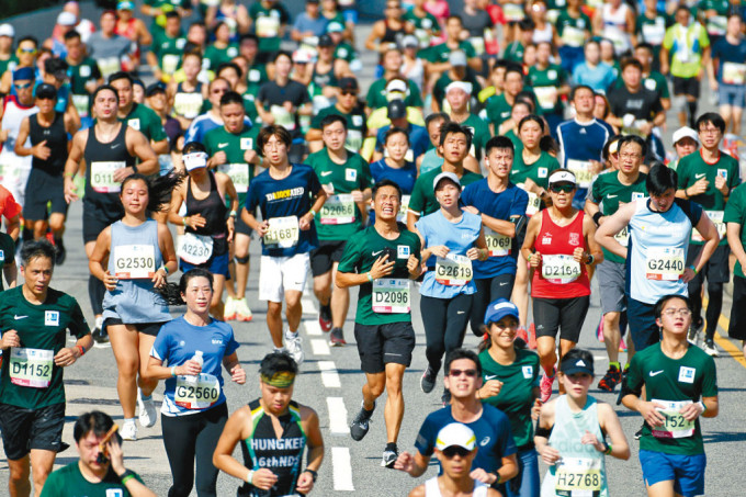 香港體壇盛事之一的渣打香港馬拉松,在疫情下再度停辦。資料圖片